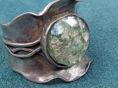 ISRAEL Made Sterling Silver S.8 Roman Glass Artisan Ring: 8 grams