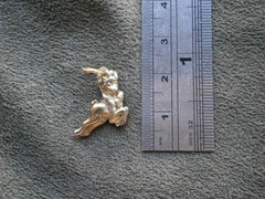 Leaping Babycham Chamois Deer Trademark Vintage Goldtone Bracelet Charm 2.0g