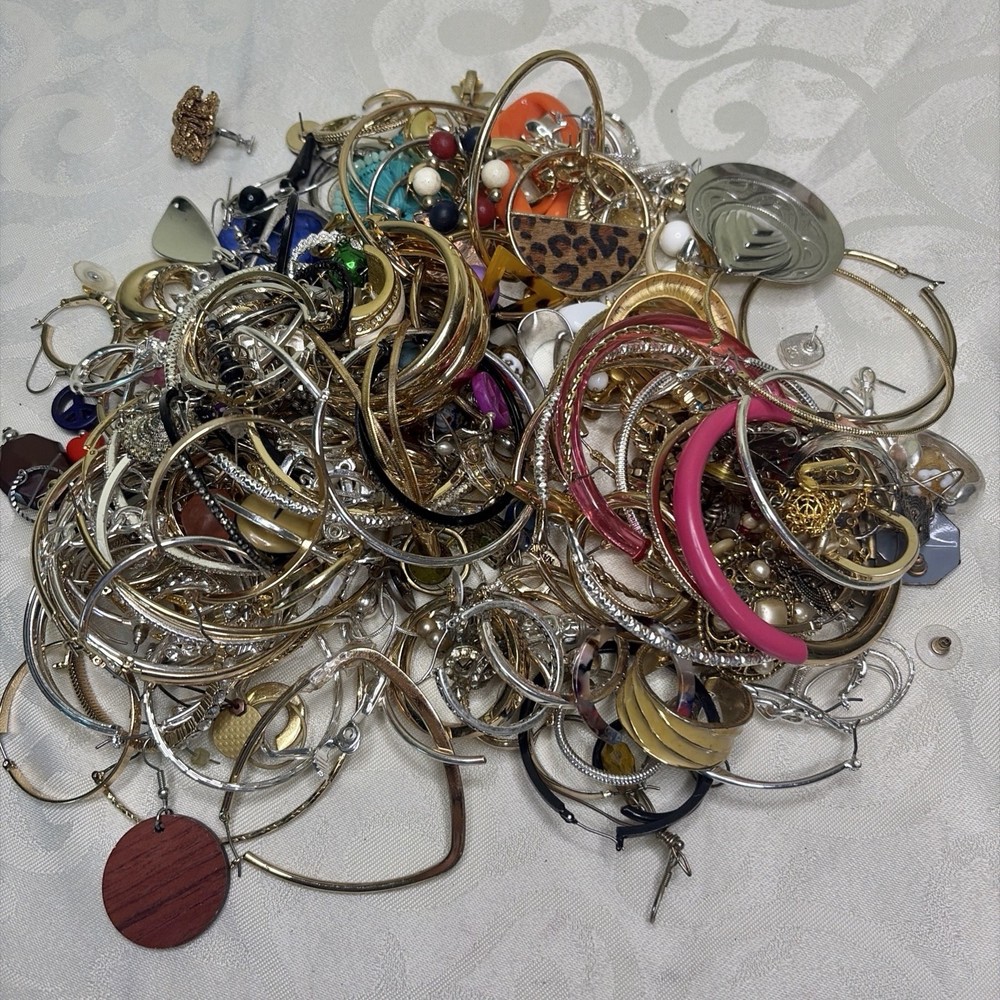 Big Vintage to Now Single Earrings Lot Mixed Jewelry Repair Craft Harvest Pounds