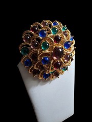 Vintage Monet Moghul Jewels Of India Glass Cabachon Huge Brooch 1961 2.25 in