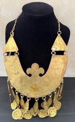 VINTAGE 1960’S GOLD TONE BRASS SIGNED IRAN EGYPTIAN REVIVAL STATEMENT NECKLACE