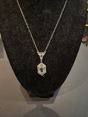 Vtg Art Deco Rhodium Plated Faceted Aquamarine Glass Filigree Pendant Necklace