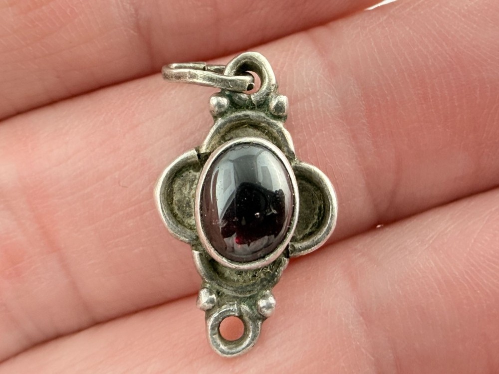 Vintage Sterling Silver Red Violet Garnet Cabochon Pendant Charm 2.4g 24mm Long