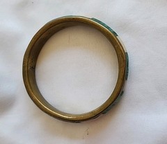 Vintage Inlay White And Green Malachite Brass Bangle Bracelet (104)