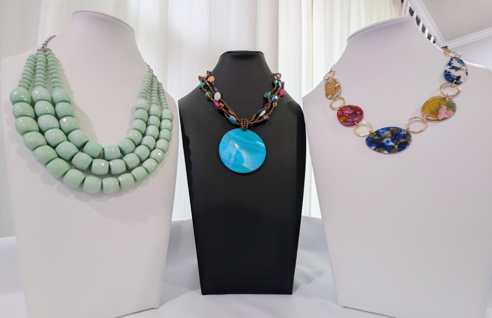 Vintage Retro Necklaces Set Of Multi Color Shell Beads Lucite Resin Acrylic LT43
