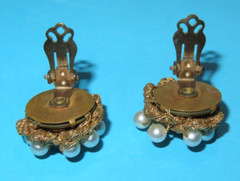 Vintage Gold Tone Crochet Thread w/ Pearl Rhinestone Beads Clip On Earrings 1″