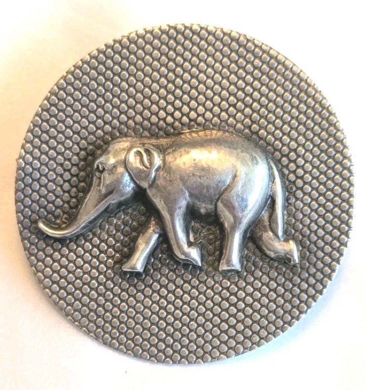BEAU Sterling Silver Elephant Brooch Pin Vintage Animal Textured Round 7g