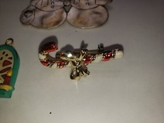 Estate Find VINTAGE Jewelry Lot UNSEARCHED, UNTESTED , THRIFT DONATIONS AS IS