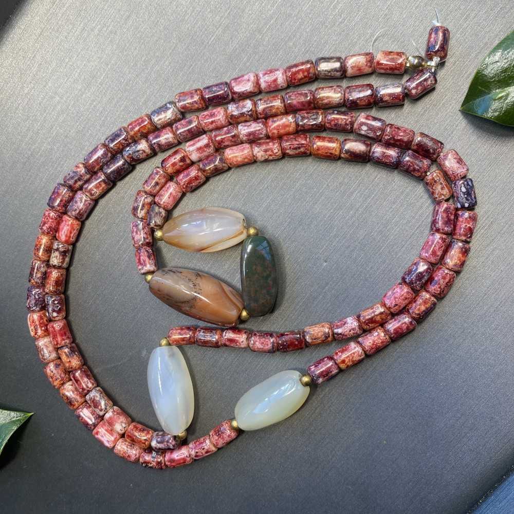 Vintage Necklace Agate Estate Jewelry Pre-Owned Hippie Beaded Boho Red Brown