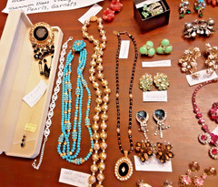 Vtg Costume Jewelry lot W/Gold,Silver , Weiss,krementz,Haskell,Hobe &Rhinestones