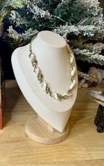 Vintage 60s Modernist Gold Tone & White Lucite ” X ” Pattern Link Necklace 16″