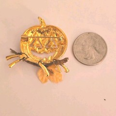 Vintage Avon Fall 1993 Golden Pumpkin Brooch Halloween Rhinestone Eyes Autumn