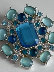 1.75” Blue Rhinestone Brooch Pin Multistone Round Shape Intricate Design