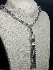 Vintage Double Chain Station Necklace Whit Tassel Faux Pearls Silvet Tone. 9803
