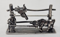 Vintage 3 Dimensional Western COWBOY Roping Steer Sterling Silver Pin Brooch