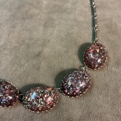 Vintage 1960s LUCITE plastic / acrylic glitter confetti 5 Stone necklace