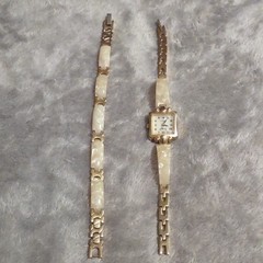 Vintage Donna Vivian Watch & Bracelet Set — 1980s Mother of Pearl Style Untested