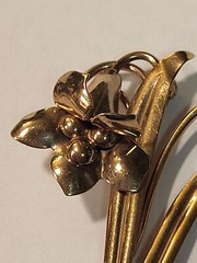 Vintage 1940’s JMS 10K Solid Yellow Gold Lily Brooch Pin 1.75 Inch 4.09 Grams
