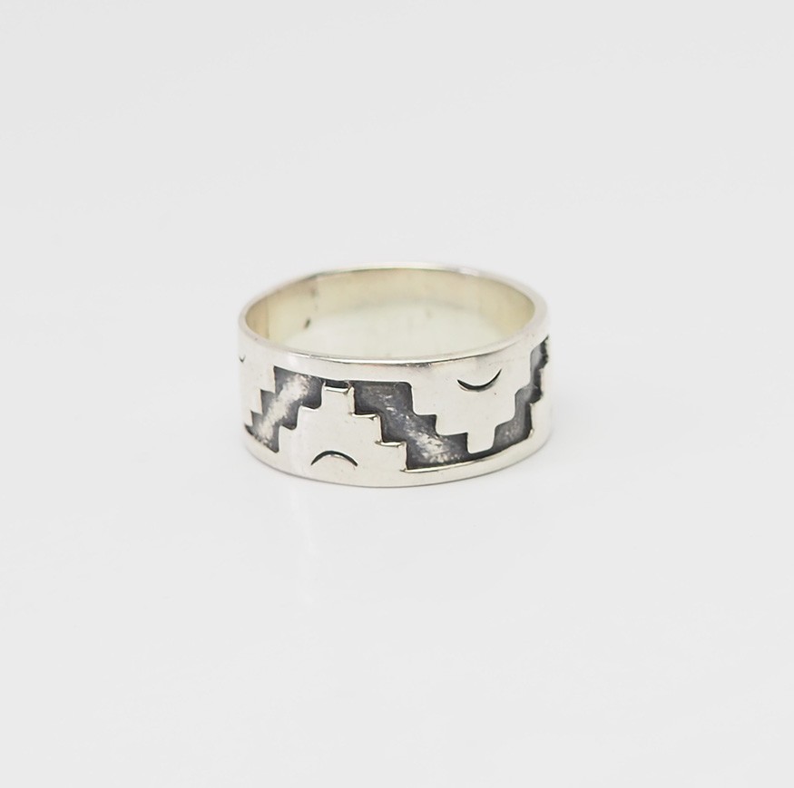 Vintage sterling silver Native American pueblo wide band signed ring sz 11.75