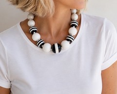 VTG VCLM Signed Mod Black White Striped Resin Bead Statement Choker Necklace 80s