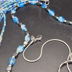 Lot 4 Necklaces Silver Tone Blues Beachy Glass Shells Beautiful Stackable 17-21″