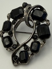 Vintage Jet Black Rhinestone Wreath Brooch Gothic Statement Pin