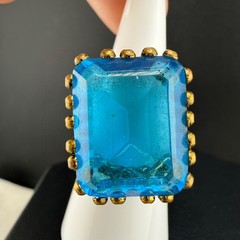 Vintage Cocktail Ring Twisted Brass Band Aqua Rhinestone Size 6