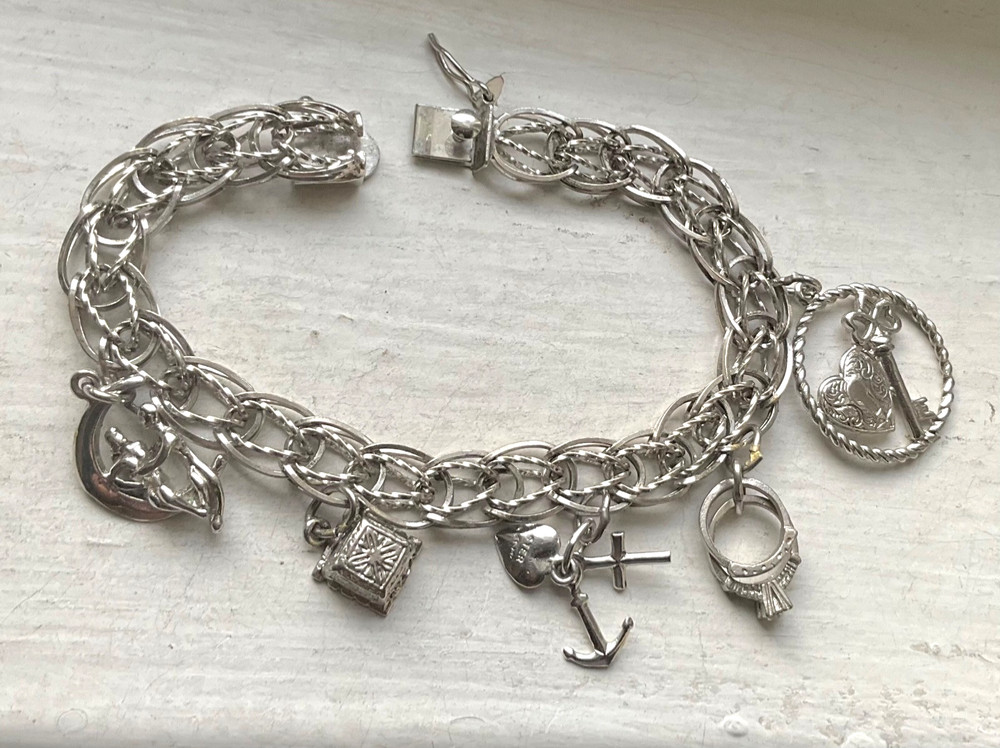 Vintage DYNASTY USA SILVER CHARM BRACELET 7 1/4” Wearable Wedding Engagement
