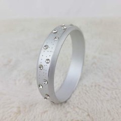 1950s Vintage Bangle Bracelet in Silver Colored Metal – 1950s