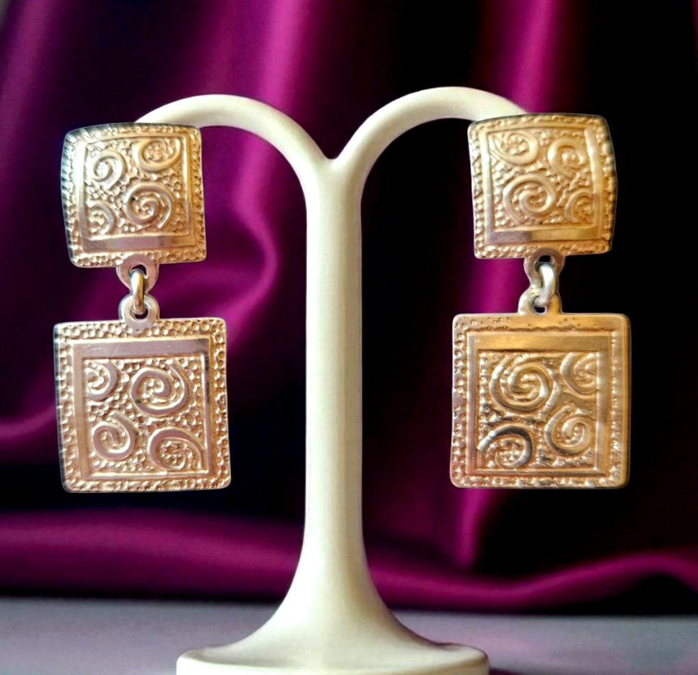Vintage 925 Sterling Silver Embossed Scroll Dangle Earrings~1 1/8″ Drop