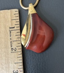 VTG Crown Trifari Burgundy Lucite Teardrop Pendant Gold Tone Chain Statement 33”