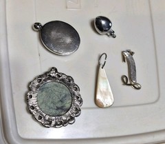 Lot Of 5 Mixed Pendants Gold And Silver Tone Natural Stone Shell Rhinestone