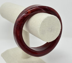 Vintage Chunky Marble Swirl Burgundy Red Asymmetrical Bangle Bracelet 8″ Retro