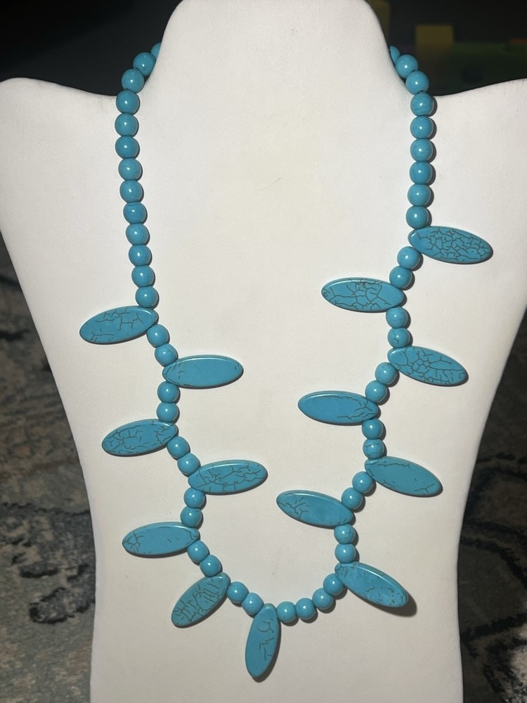 Vintage Blue Howlite Polished Stone Beaded Necklace