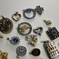 Vintage Large 30+ Pendant Collection | Mix Lot Rhinestones Gold Silver Tone