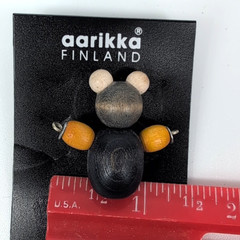 Vintage Aarikka Finland Wooden Bear Pin Brooch MCM Nordic Design Original Card