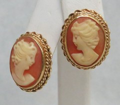 BEAUTIFUL PAIR VINTAGE 14k GOLD CAMEO EARRINGS
