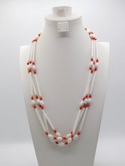 VINTAGE NECKLACE~WHITE/RED/GOLD TONE~MULTI STRAND~28″ LONG