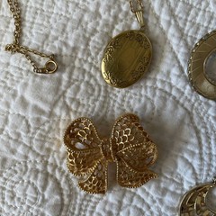 Vintage Gold Tone Jewlery Lot Locket Earrings Brooches