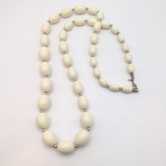 Vintage Monet Plastic Graduated Beaded Long Necklace Cream Silver Tone 28in