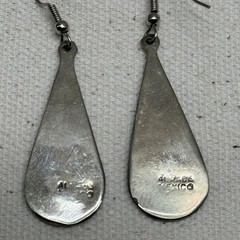 Alpaca Mexico Earrings – Teardrop Dangle with Shell Inlay and Black Enamel