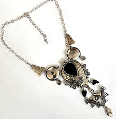 Vintage Black Diamond Rhinestone Enamel Silver Tone Statement Necklace 17.75″