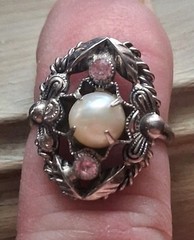 Western Germany pearl & pink rhinestone silver-toned floral ring. SZ 5.75