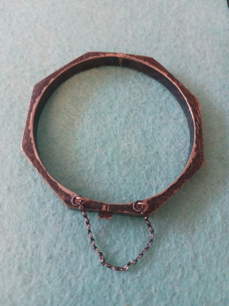 VTG 1930s Engraved Scroll Octagon Shaped Bangle Bracelet Opens W/ Chain