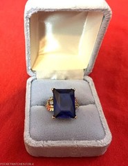 VINTAGE SIMULATED BLUE SAPPHIRE 10 KT GOLD RING SIZE 8.25