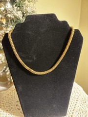 Coro Vintage Gold Tone Rolled Mesh 15 Inch Chain Retro Glamorous Look