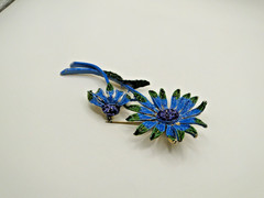 Vintage Art Mode Jewelry Co Enamel Flower Brooch – 1960’s