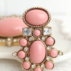 Vtg Elizabeth Taylor Avon Coral Brooch Clip Earrings Set Demi Parure Victorian