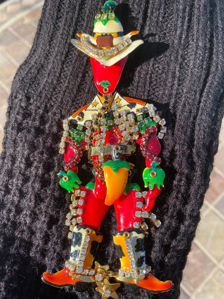 RARE Lunch At The Ritz Collectible Brooch Pendant Billy The Chili Western