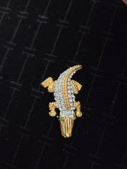 Vintage ALLIGATOR CROCODILE Brooch Pin Rhinestone & Polished Gold Tone